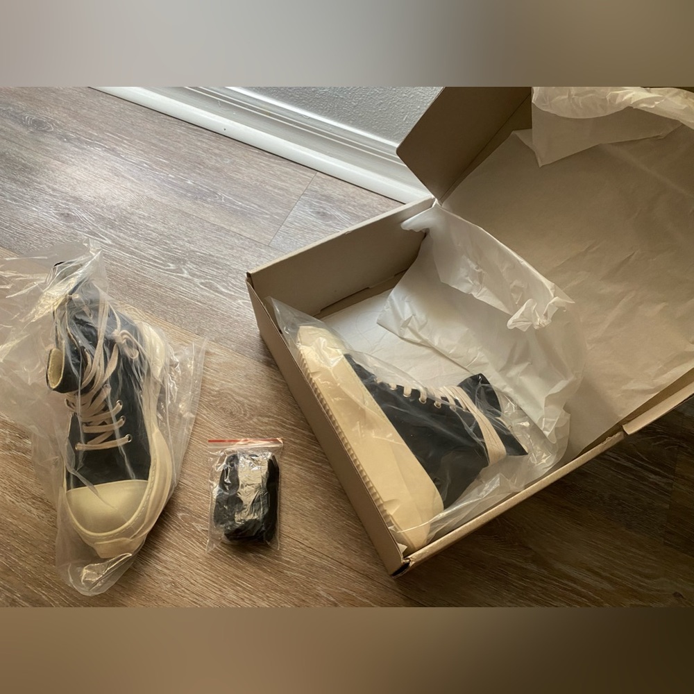 BRAND NEW RICK OWENS